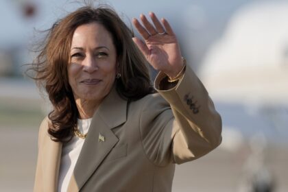 Harris is endorsed by border mayors in swing-state Arizona as she faces GOP criticism on immigration