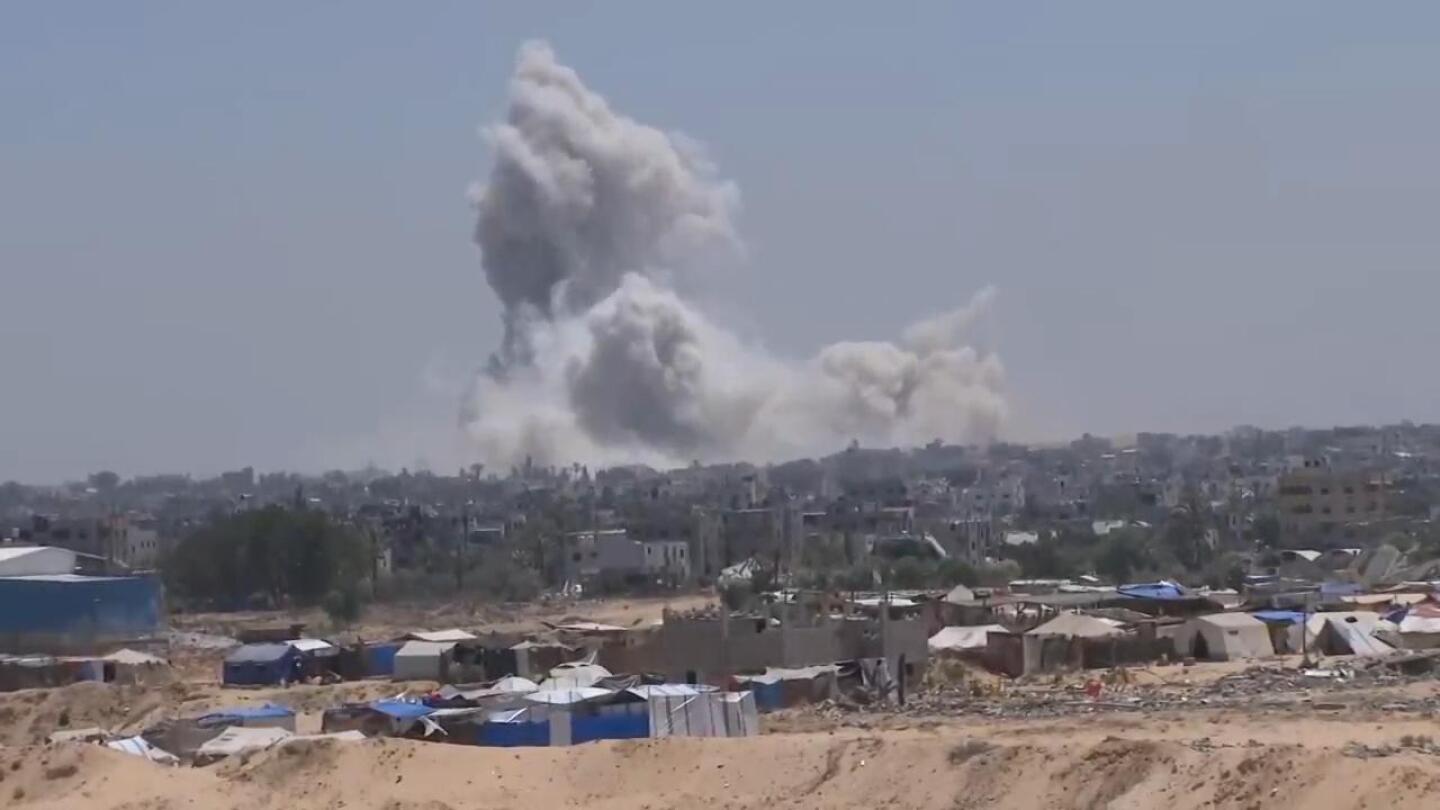 Huge smoke cloud erupts after explosion in southern Gaza