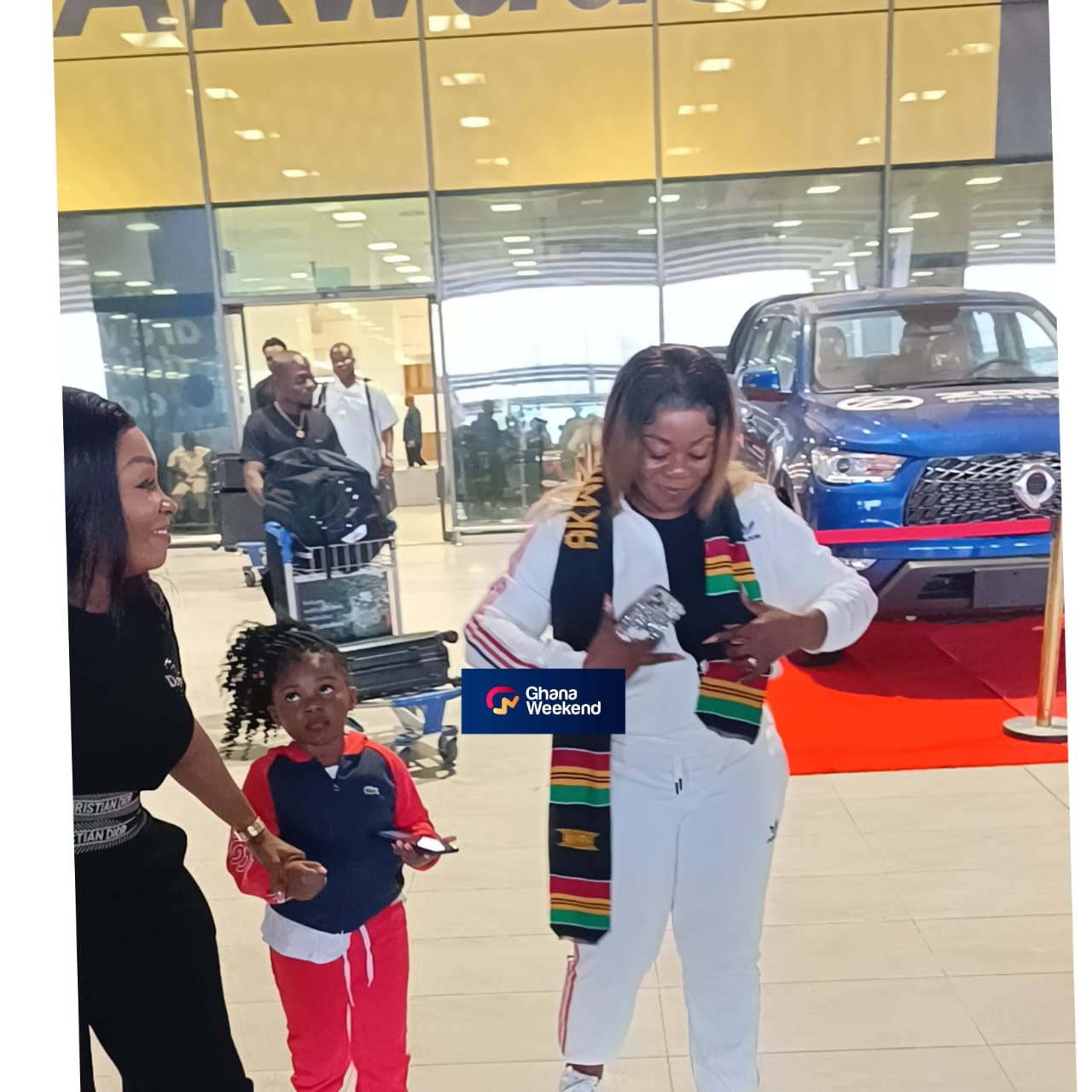 Piesie Esther returns home to hero’s welcome after successful World tour