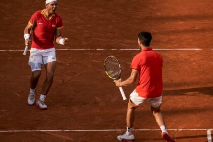 Rafael Nadal and Carlos Alcaraz win to reach the Paris Olympics doubles quarterfinals