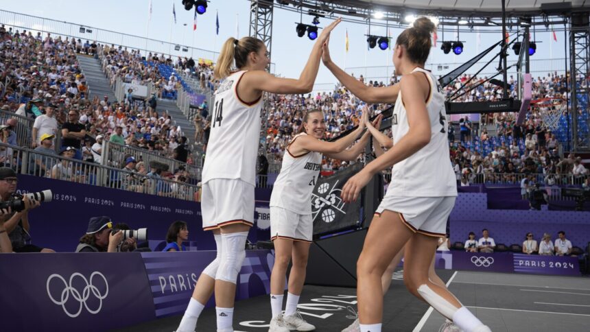 Defending champion US women fall to Germany in pool play in 3×3 basketball at Paris Games