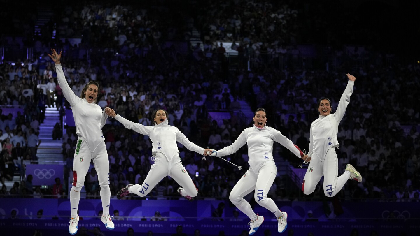 Italy wins gold in women’s team epee fencing to disappoint a passionate French crowd again