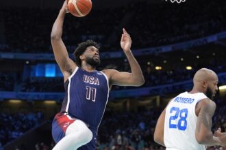 US rolls into Olympic quarterfinals as No. 1 seed, top Puerto Rico 104-83 in group finale