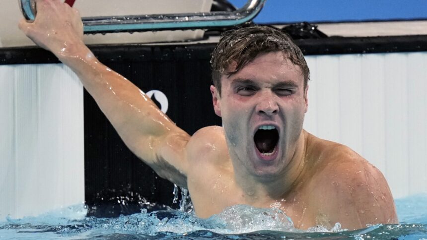 American Bobby Finke sets 1,500 freestyle world record on final night of Olympic swimming