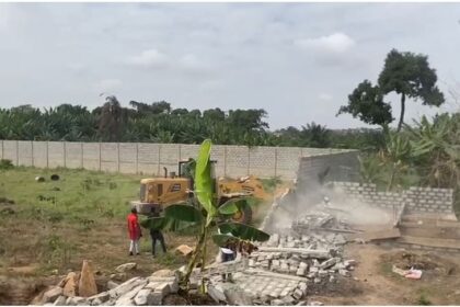 Accra: REGSEC demolishes unauthorised structures in Dodowa forest