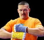 Oleksandr Usyk: Ukraine president Volodymyr Zelensky says heavyweight champion has been released after being detained at an airport