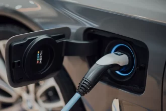 France to pour €200m into more charging stations for electric cars