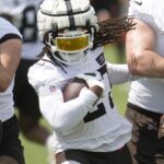 Browns RB D’Onta Foreman suffers head injury during practice, air lifted to hospital in Virginia