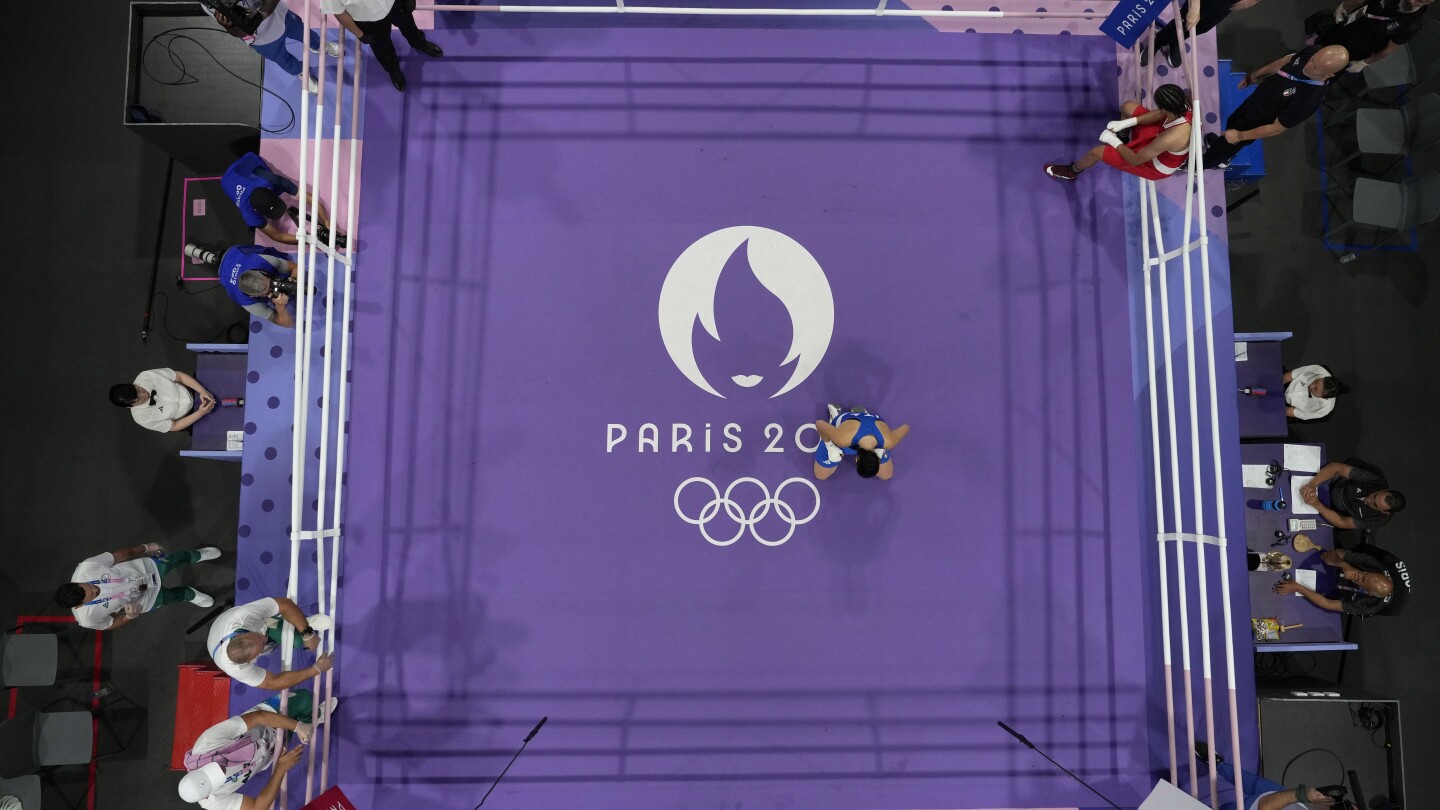 Breakaway boxing body’s president backs the IOC’s handling of gender issues at the Paris Olympics