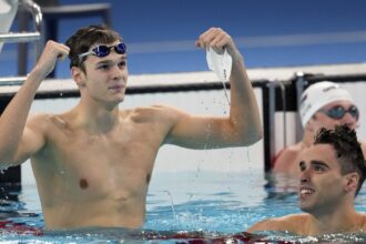 Another Bob Bowman-coached swimmer wins gold, this time Hungarian Hubert Kós