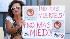 Protests in Seville as West Nile virus kills five