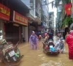 Typhoon Yagi: Thousands flee in Vietnam as floods hit Hanoi