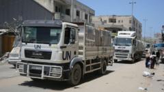 How much food is Israel letting into northern Gaza?